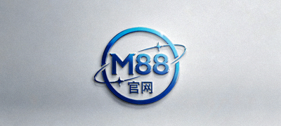 多彩绚丽的老虎机游戏界面，带有金色777符号和大量金币